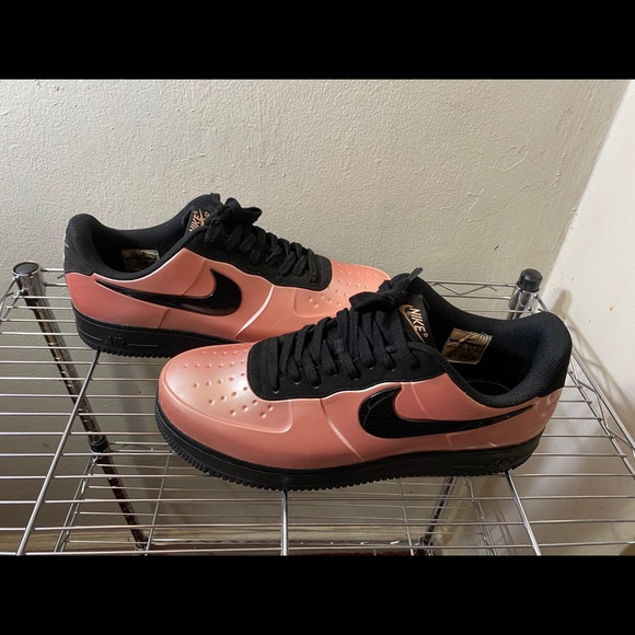 Nike - Picture 3 of 3